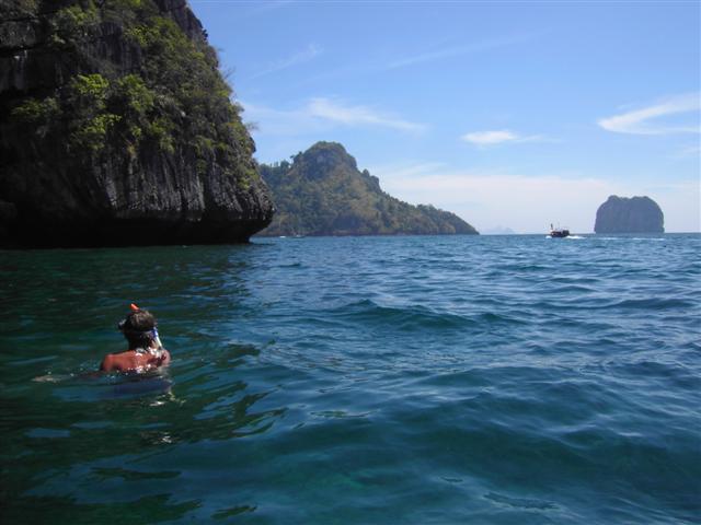 [PICT3403+(Small).JPG]