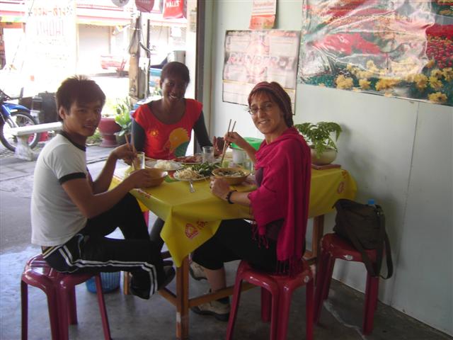 [15-PICT2398+(Small).JPG]