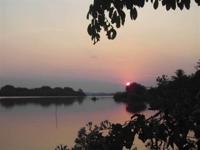 [26-PICT2486+(Small).JPG]