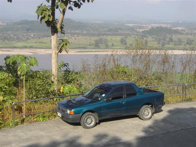 [3-PICT2406+(Small).JPG]