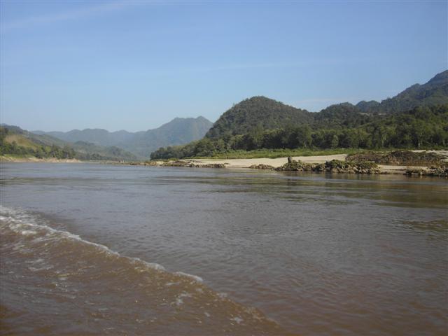 [PICT2795+(Small).JPG]