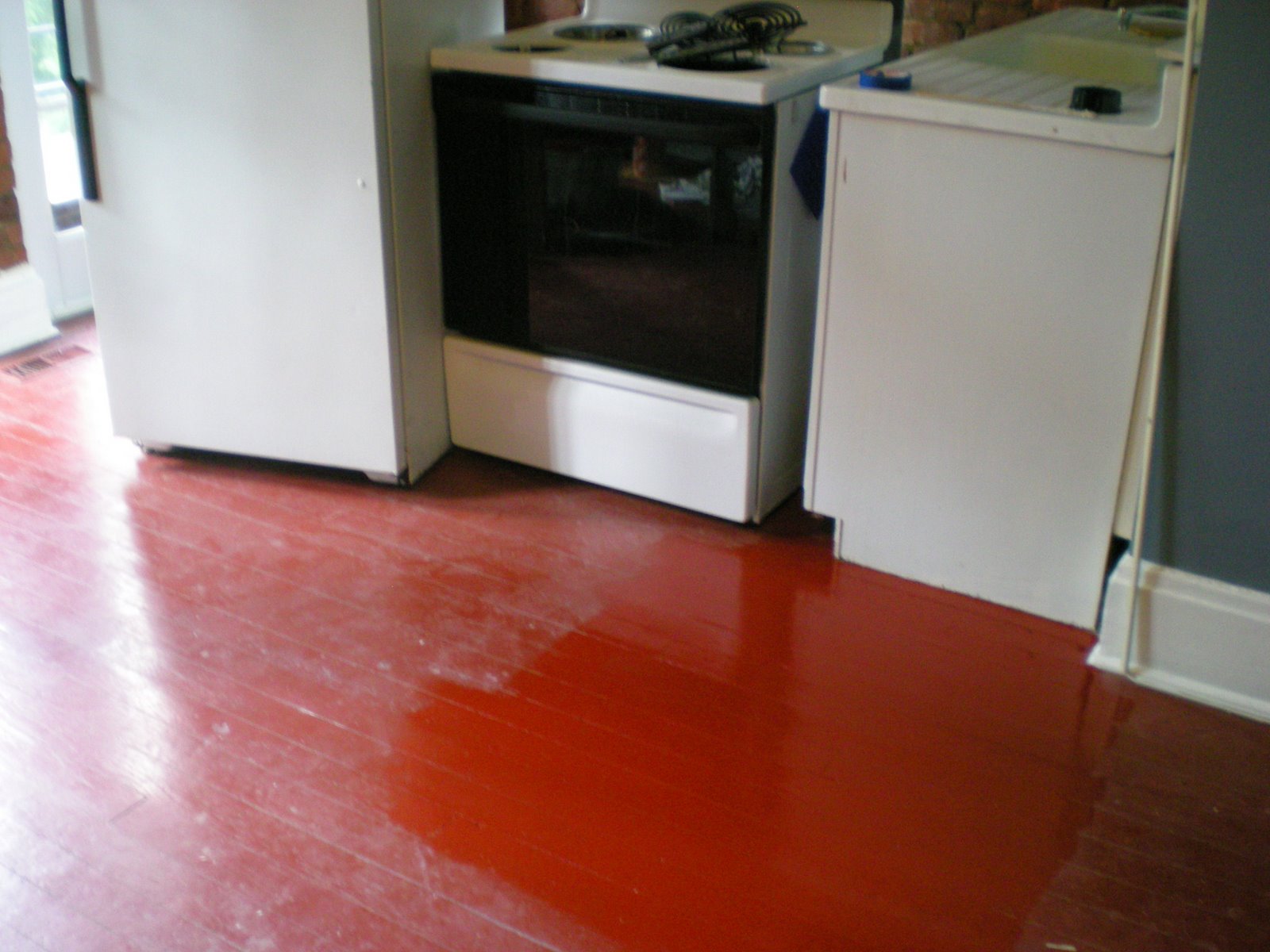 [Kitchen+floor+mid+re-paint+Jul+09.jpg]