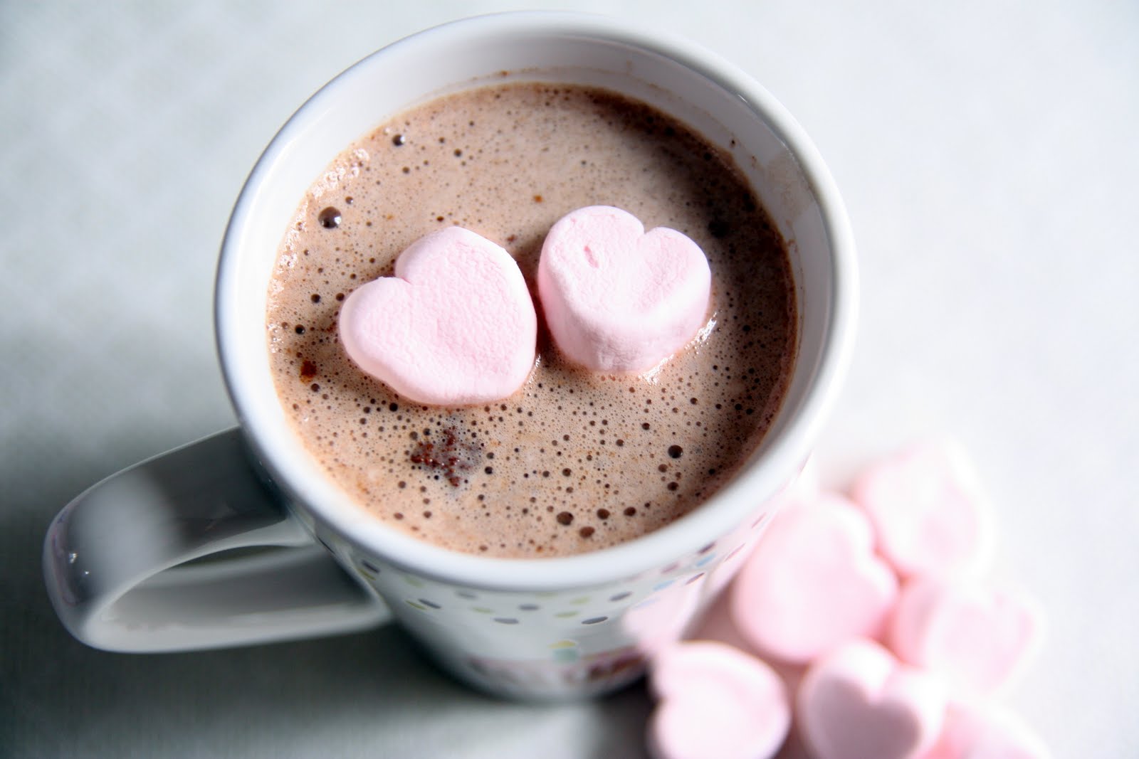 Lauren's Kitchen Fluffy Hot Chocolate