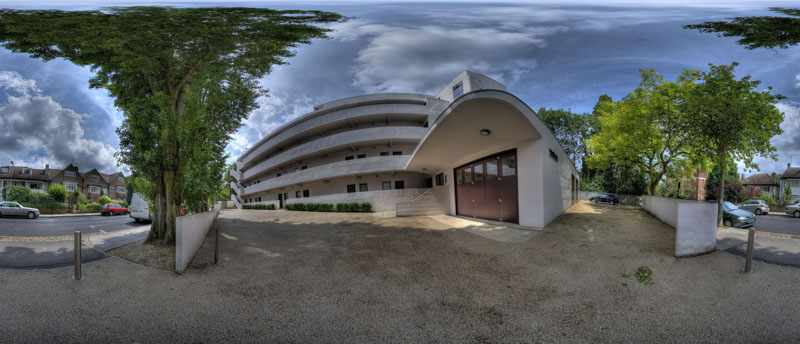 [FlatsLawnDrivefblogger.jpg]