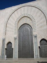 une des portes monumentales de la mosquée Hassan II