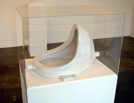 [duchamp_fountain_behind_glass.gif]
