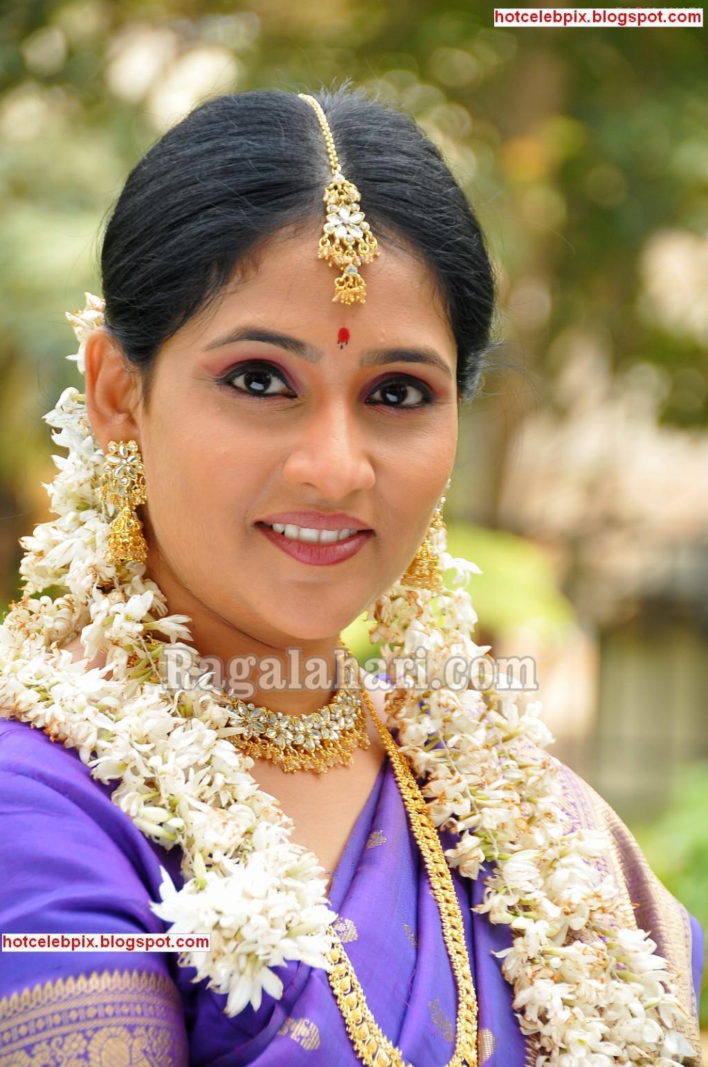 http://3.bp.blogspot.com/_AHkehVUDjTQ/S8U96_mEN9I/AAAAAAAACJw/tFYmTUqtewQ/s1600/anchorbhargavi12.jpg