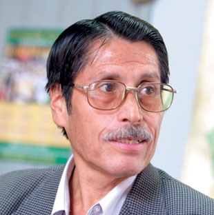 [9-Rolando.jpg]