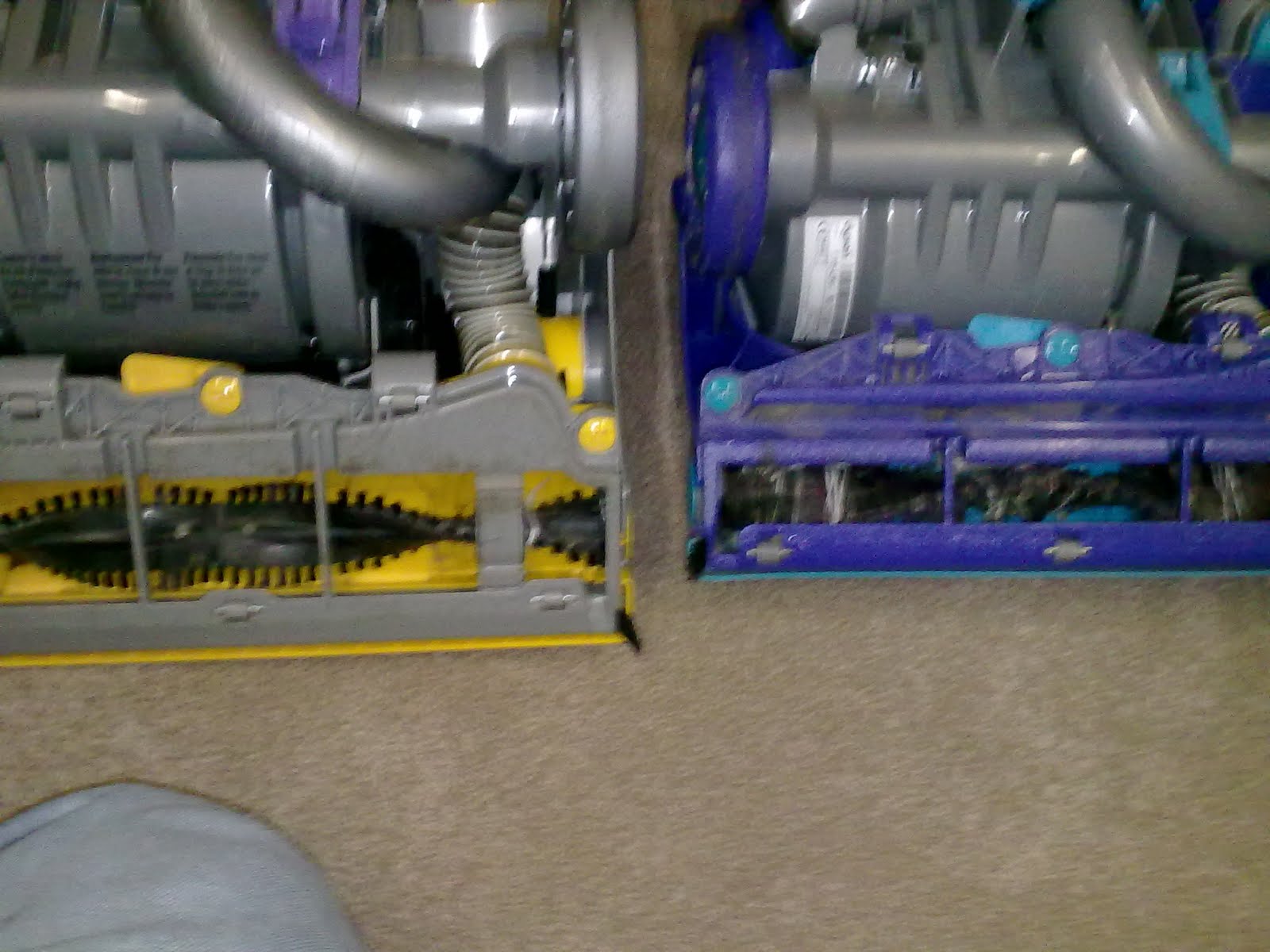 Vacuum Cleaners by Gareth USA & UK dyson dc07.s