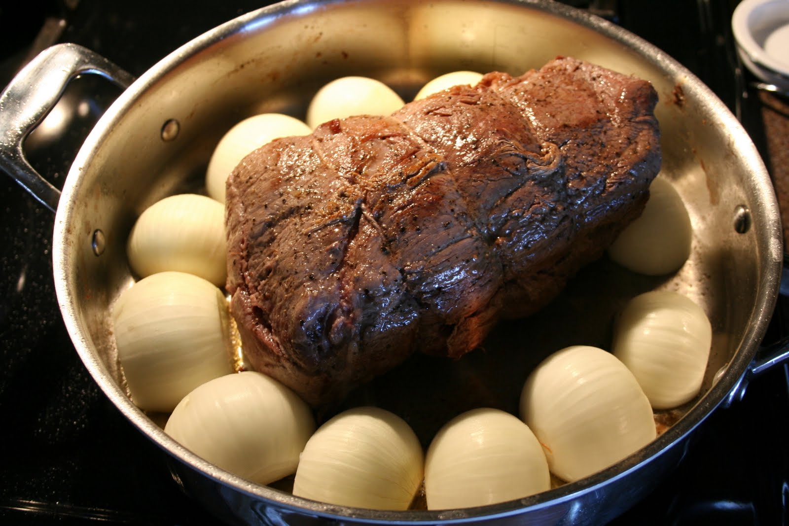 Janis Cooks Roast Beef, Green Cabbage with Leek, Mushroom and Goat Cheese Crostini