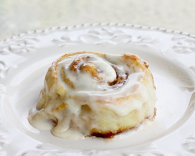 Basic Bites Cinnabon Cinnamon Rolls