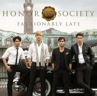 Portada de Fashionably Late
