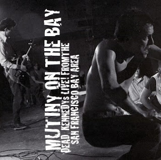 Cd´s para despachar Dead+Kennedys+-+Mutiny+On+The+Bay+(2001)