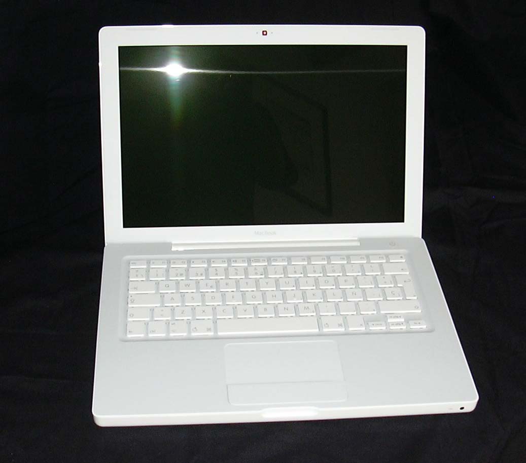 [macbook6.jpg]