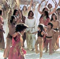 [jesus-crowd-chasing.jpg]