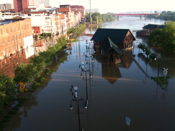 is broadway street in nashville flooded is broadway street in nashville flooded