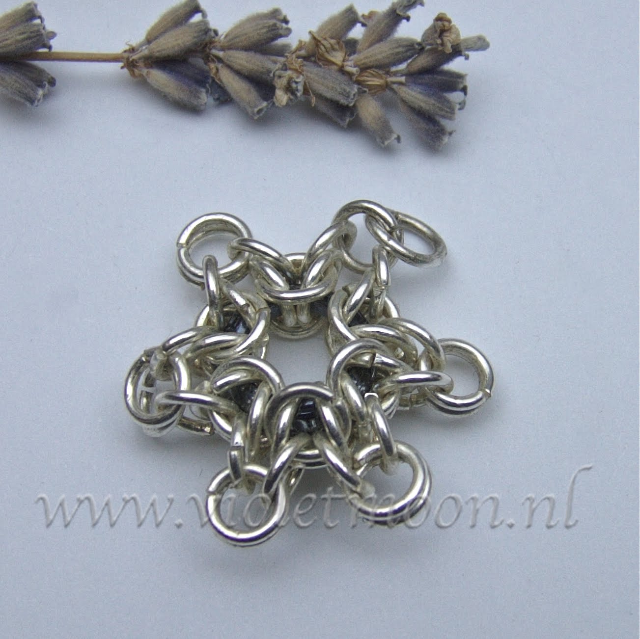 [Chainmaille+Star.jpg]