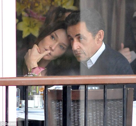 rencontre entre carla et nicolas