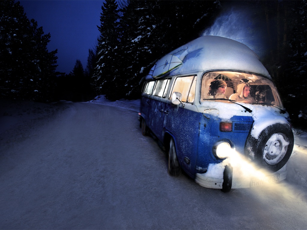 [lab_image_snowmobileVW.jpg]