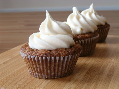 maplespice carrot cupcakes with vegan cream cheese frosting vegan cream cheese frosting recipe 400x300 maplespice carrot cupcakes with vegan cream cheese frosting vegan cream cheese frosting recipe 400x300