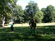 Dessutom finns ett dagis i parken. Men trots att många passerar parken . (img )