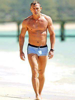 Daniel+craig+casino+royale+beach+scene
