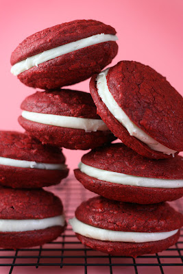 red+velvet+cookies++1 | 14 Days of Valentine - Day 14: Red Velvet Sandwich Cookies | 5 |