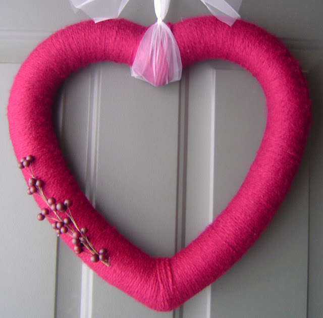 HeartWreath | Valentine's Day Yarn Wreath | 3 |