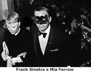 Fotos antigas de gente muito famosa Frank+Sinatra+and+Mia+Farrow+Frank+Sinatra+e+Mia+Farrow