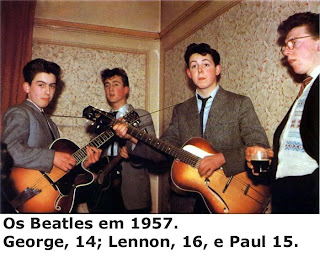 Fotos antigas de gente muito famosa The+Beatles+em+1957.+George+Harrison+is+14,+John+Lennon+is+16,+and+Paul+McCartney+is+15.+George+Harrison+%C3%A9+de+14,+John+Lennon+%C3%A9+16,+e+Paul+McCartney+%C3%A9+15