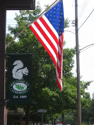oakmont american flag