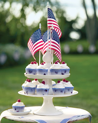 american flag and cupcakes