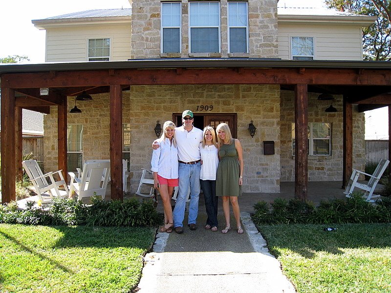 [2008+OCTOBER+NOVEMBER+BU+HOMECOMING+033.jpg]