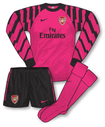 ARSENAL FOOTBALL SHIRT HISTORY: Arsenal Goalkeeper Kits 2010-11