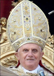 The+Pope+and+hat