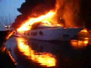 Barcelona_Port_Vell_yacht_fire_sinking_four_luxury_yachts.jpg