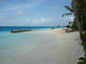 [Maldives_hilton_beach.jpg]