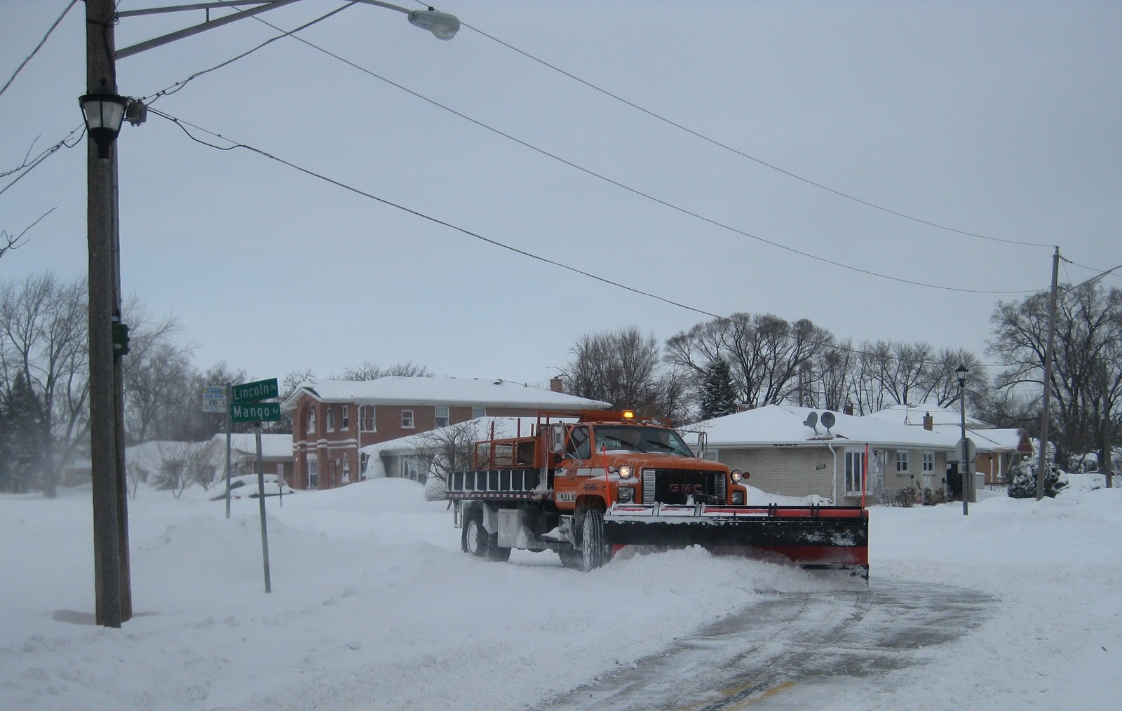 Marathon Pundit Blizzard 2011 photos, Morton Grove, Illinois
