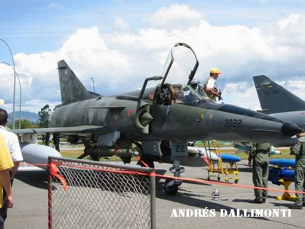 Mirage 5 da Força Aérea Colombiana se Acidenta