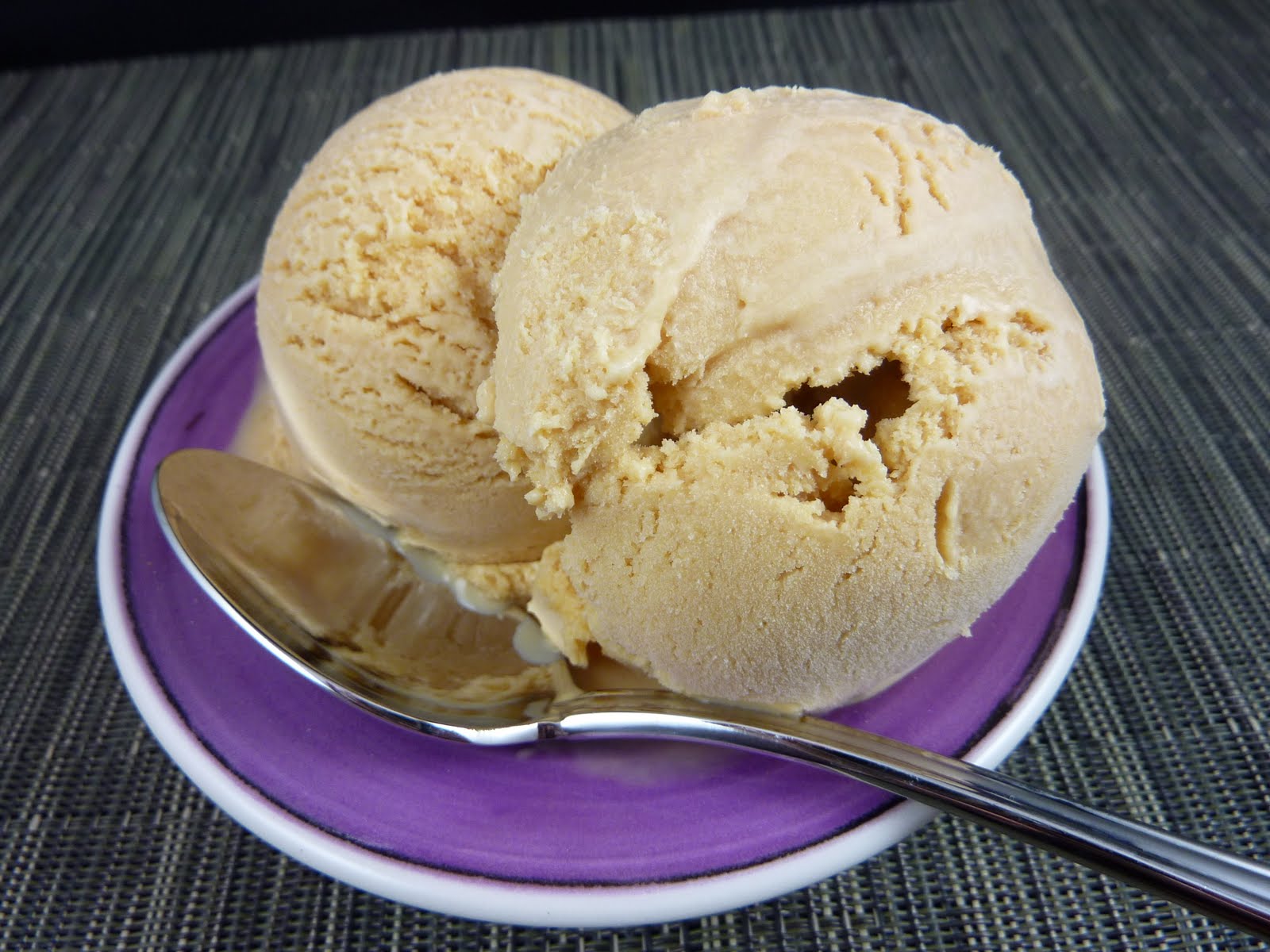 Cookies on Friday Burnt Sugar Ice Cream