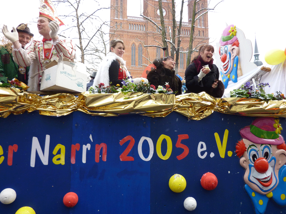 [karnaval6.gif]