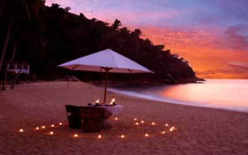 [romantic_dinner1.jpg]