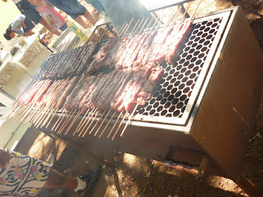 Hum..... já tem churrasco pronto!