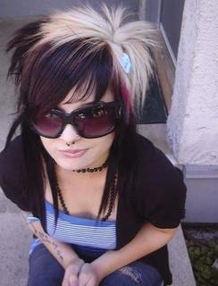 0bd45 emo hairstyles 3 Pink Emo Hairstyles for Girls