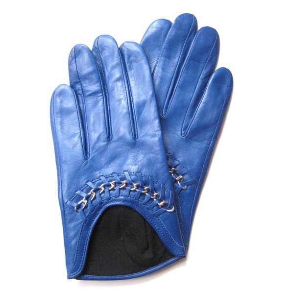[These+Lauren+Urstadt+cropped+chain+gloves+at+shoplaurenurstadtnycom.jpg]