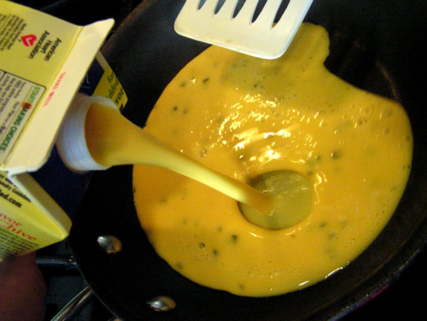 [egg+beaters+pour.jpg]