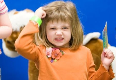  Girls on Cool And Funny Pictures  Funny Little Girl Scratching Head  Funny
