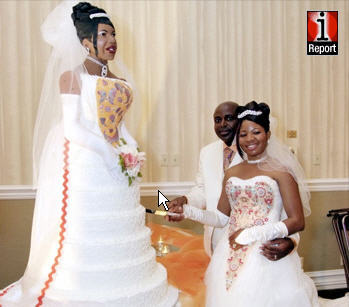 [Wedding+Cake+of+Bride.jpg]