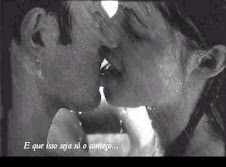 "você retorna invencível,não conheço o impossível ,se volto... e te encontro aqui..."