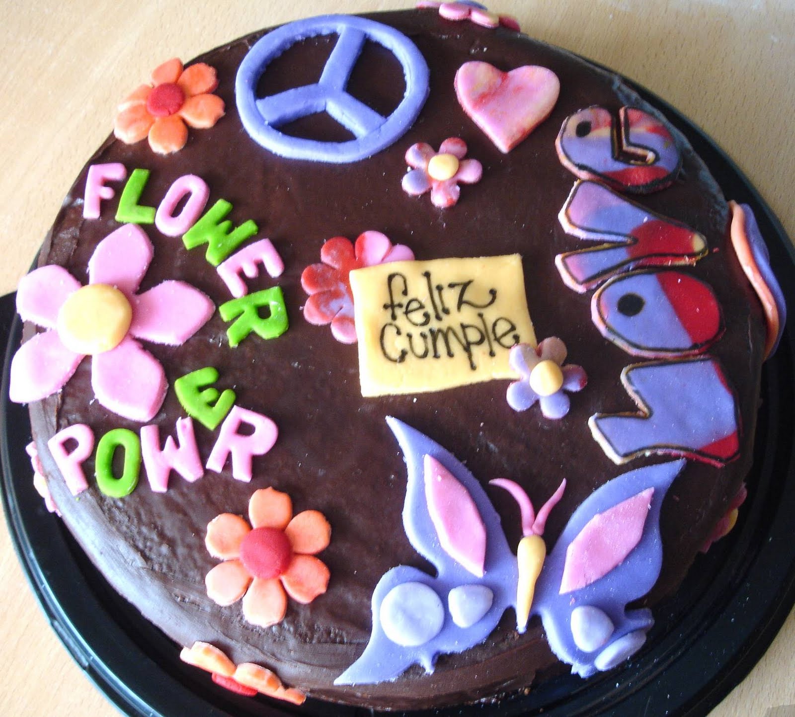 GANACHE PASTELERÍA CREATIVA: HIPPIE CAKE
